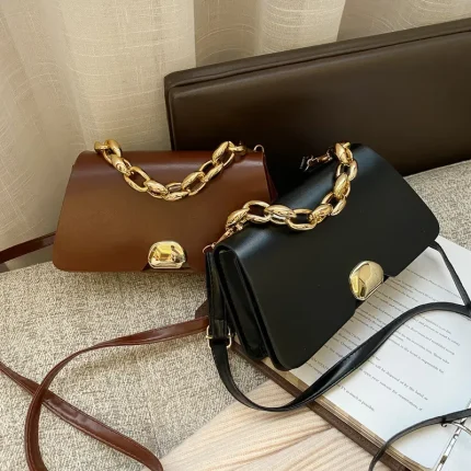 Women Vintage Chain Flap Buckle Design Solid Color PU Crossbody Bag