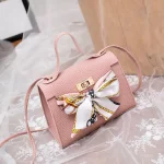 Litchi Pattern Ribbon Bow Decor Crossbody Bag - Image 4